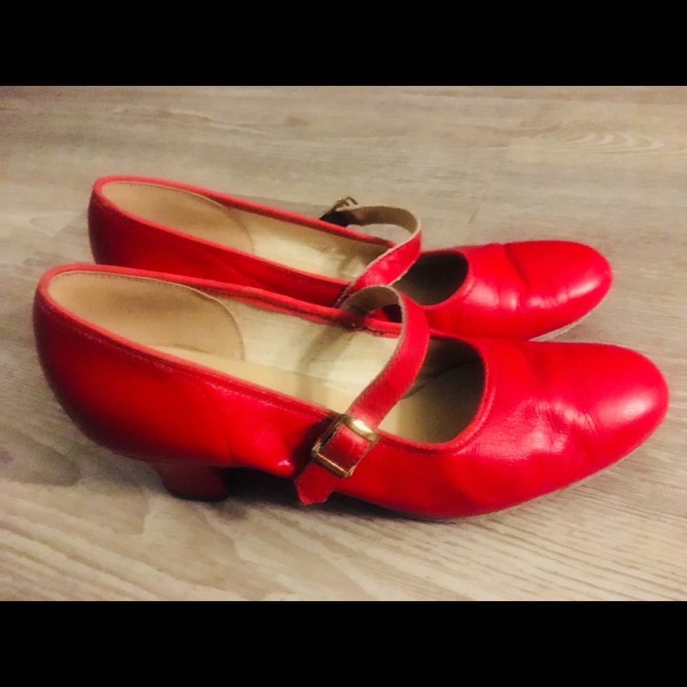 Red shoes Mary Jane 7, 6.5 vintage